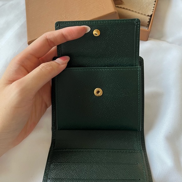 Louis Vuitton Taiga Compact Wallet - Dark Green - Picture 8 of 11